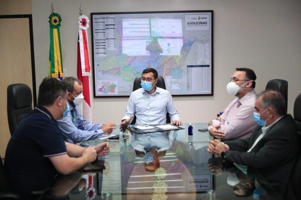 Wilson Lima anuncia mutirão para vacinar pessoas a partir de 30 anos contra a Covid-19 em Manacapuru e Novo Airão