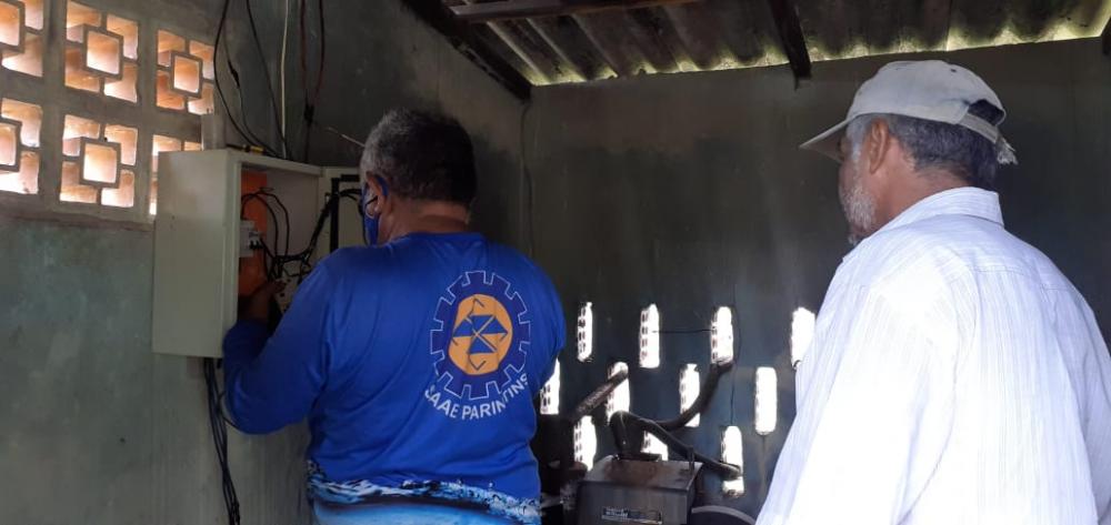 Comunidade rural de Parintins recebe melhorias no abastecimento de água e na rede elétrica