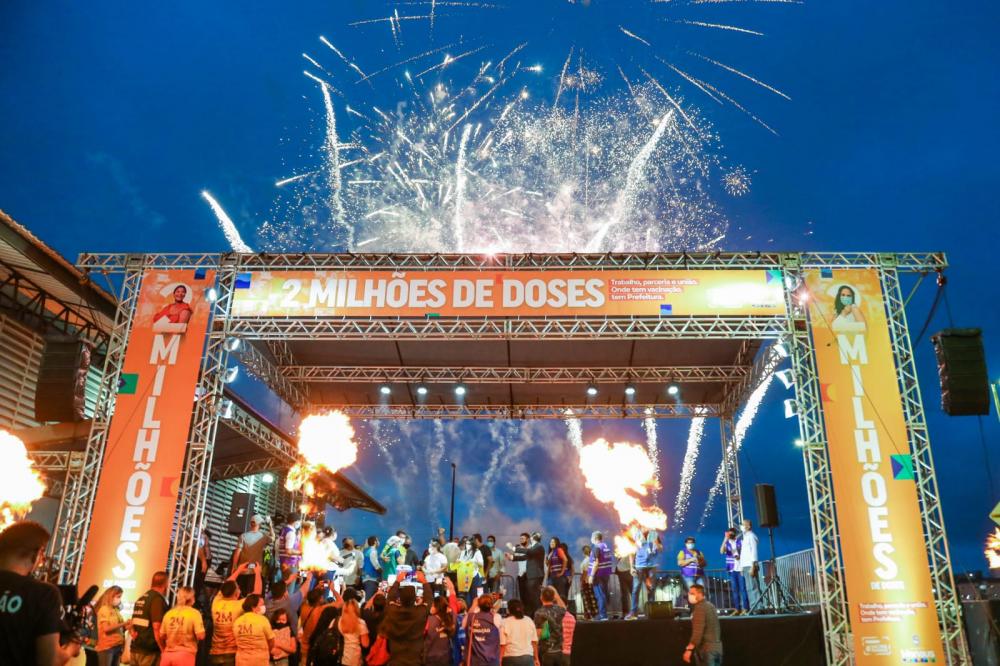 David Almeida comemora marca de mais de 2 milhões de doses de vacinas aplicadas contra a Covid-19