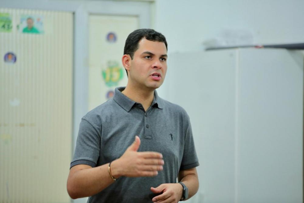 Saullo Vianna ouve moradores e discute soluções em visita a municípios das calhas do Madeira e Purus