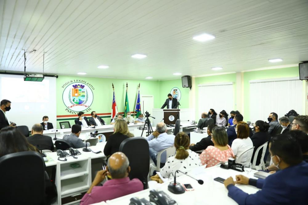 Câmara de Parintins discute o fechamento do Hospital Padre Colombo e os impactos à população