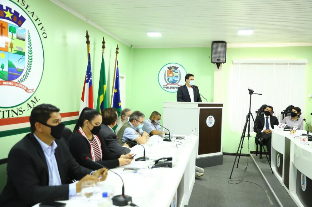 Vereadores de Parintins promovem diálogo em audiência para solucionar problemática do Hospital Padre Colombo 