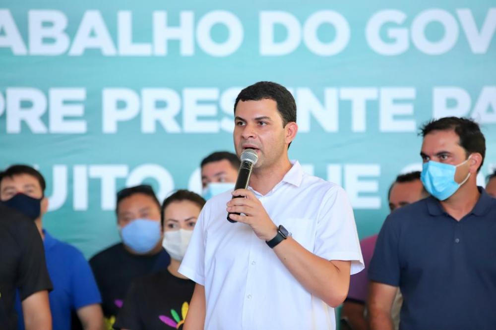 Em Parintins, Saullo Vianna participa de entrega da primeira ala de UTI do interior do Amazonas