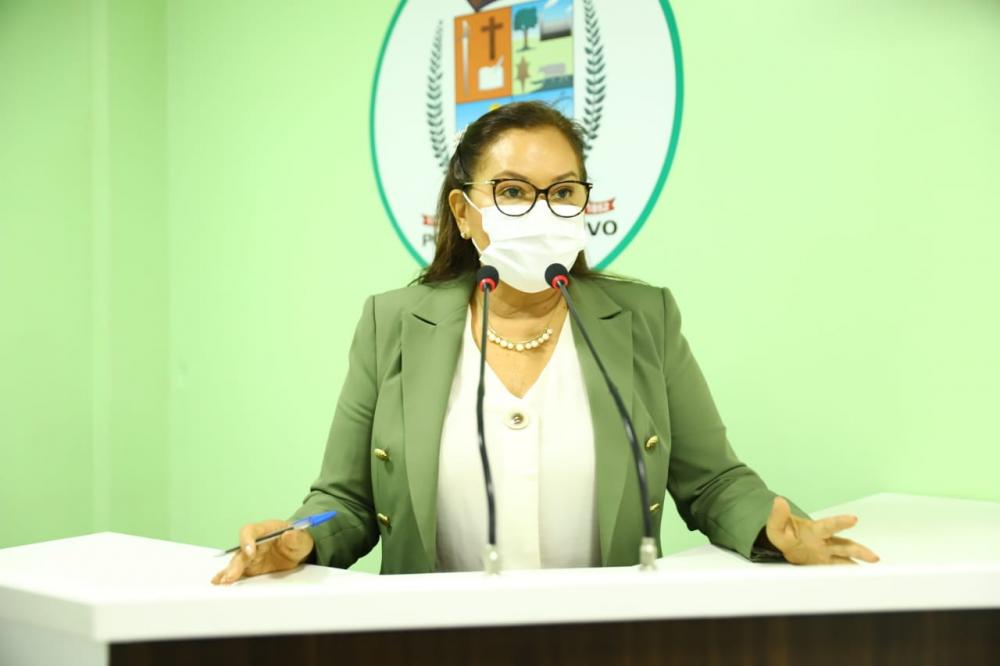 Márcia Baranda solicita reforma de escola e melhorias nos sistemas de energia e água para comunidades do Mamuru 