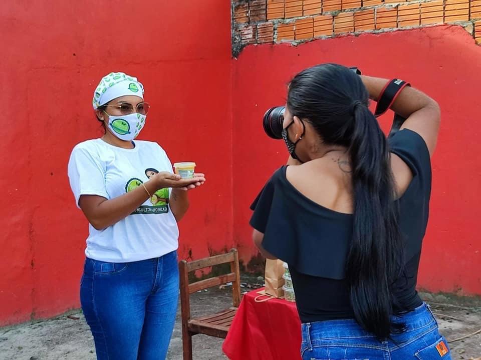 Jornalista lança fotolivro sobre trabalhadoras autônomas de Parintins nesta quarta-feira (05)