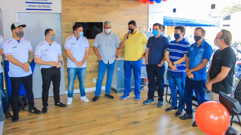 Bi Garcia prestigia a inauguração da nova loja Yamaha, em Parintins