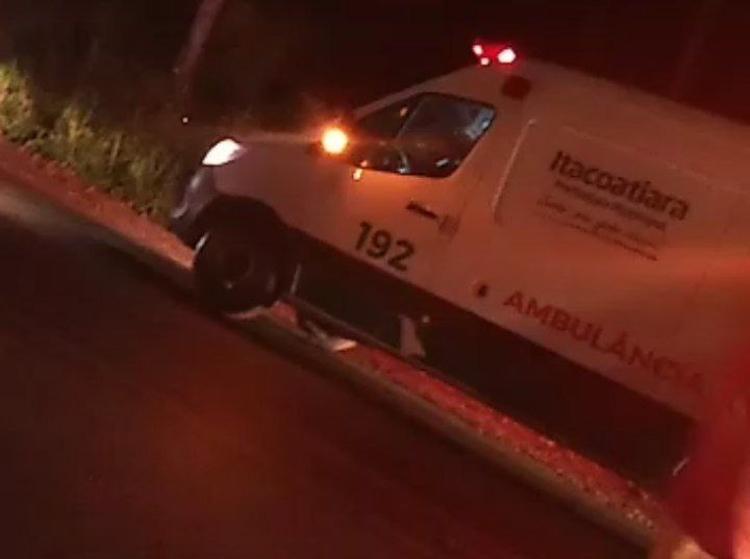 Jovem morre carbonizada após carro capotar e pegar fogo na AM-010