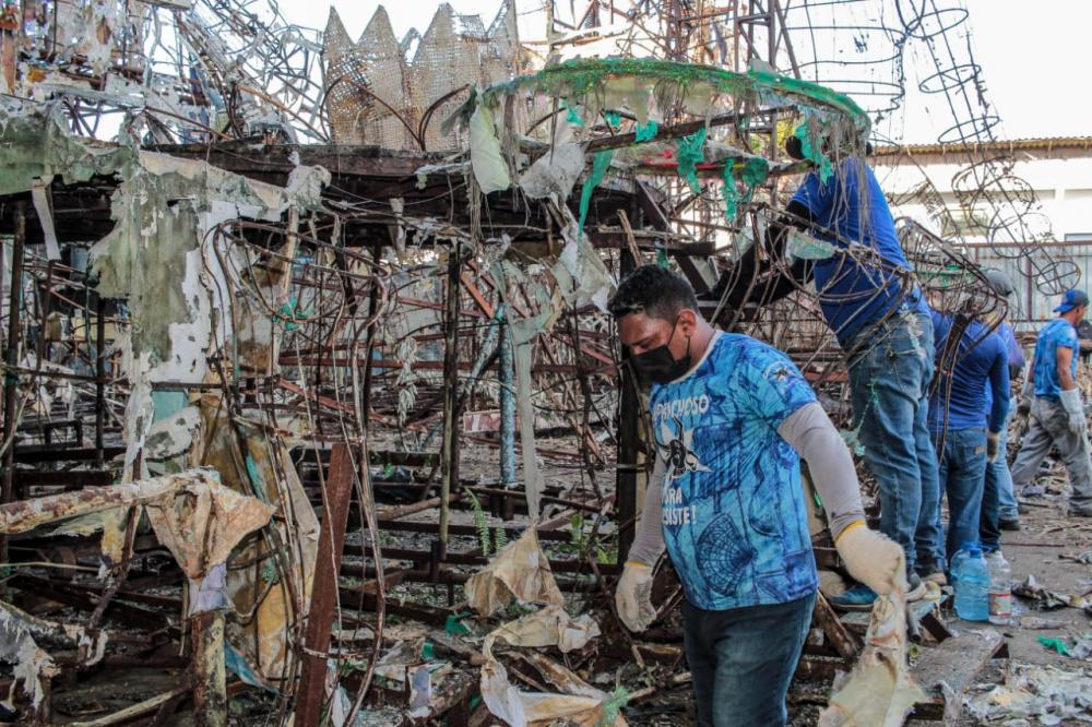 Em preparação ao Festival de Parintins, Caprichoso organiza galpões para receber artistas