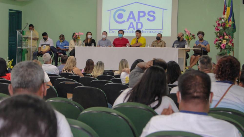 Seminário destaca trabalho após cem dias de atuação do CAPS AD Parintins