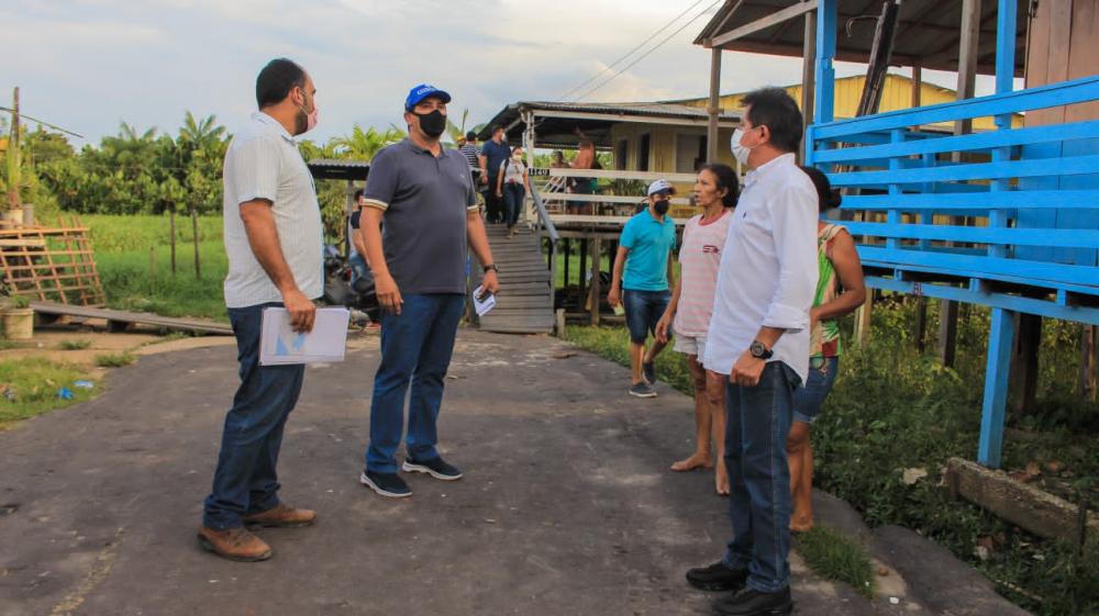 Prefeito Bi Garcia apresenta projeto de infraestrutura a moradores do São José