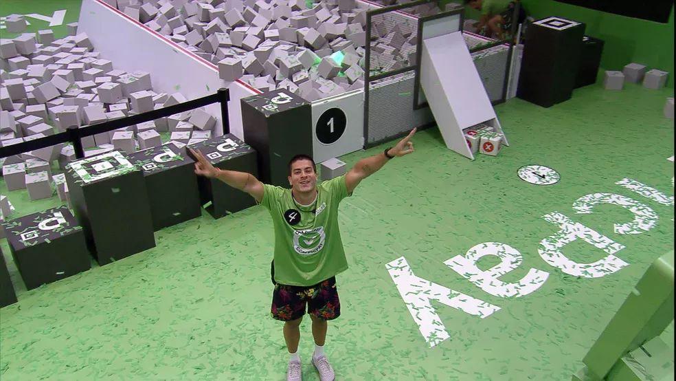 Arthur Aguiar vence prova e é o sétimo anjo do 'BBB 22'