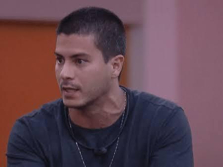 Arthur diz não temer Jade: 'Não tenho medo nenhum dela'