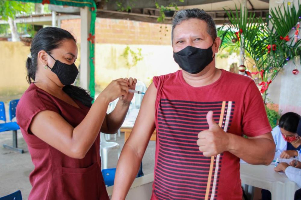 Destaque nacional em vacinação, Parintins ultrapassa 200 mil doses aplicadas contra Covid-19