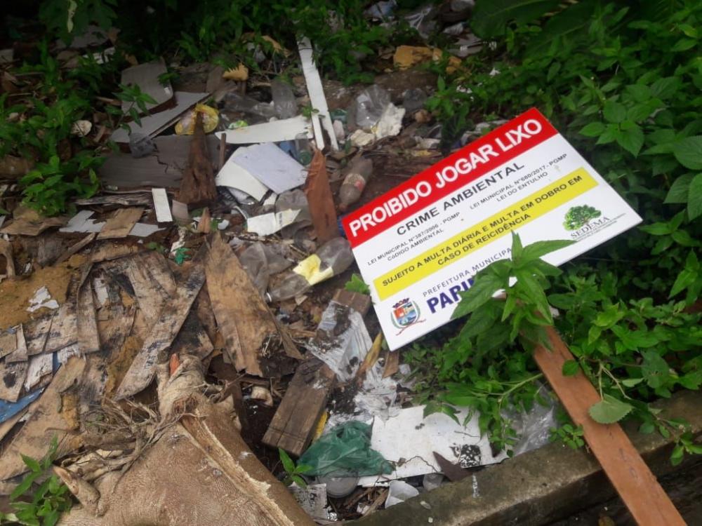 Descarte irregular de lixo nas ruas vai gerar multa aos infratores em Parintins