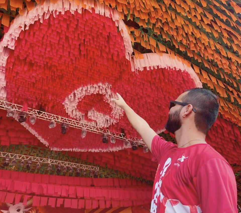 'Arte Sem Fronteiras' escolhe bailarinos para o Festival Folclórico de Parintins 2022