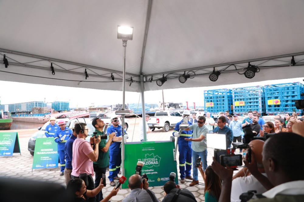 Wilson Lima dá início ao programa que vai implantar LED na iluminação pública do interior do AM