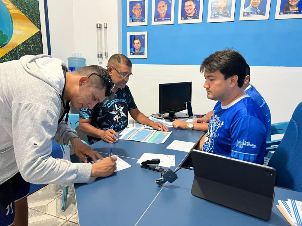 Transparência: Boi Caprichoso realiza pagamento de artistas e aquece economia de Parintins