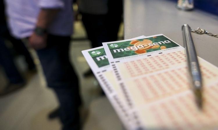 Mega-Sena sorteia prêmio de R$ 65 milhões nesta quarta; veja dezenas