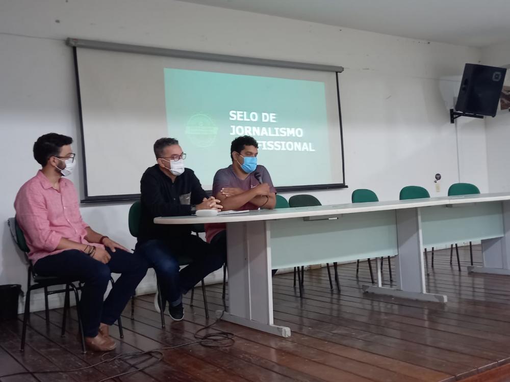Lançamento do selo de qualidade marca retorno às aulas de Jornalismo, na Ufam Parintins