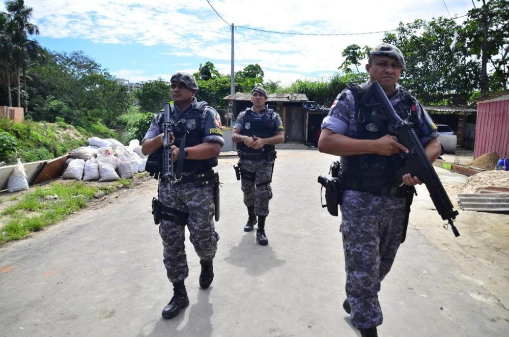 Operação da PM coloca mais de 100 policiais para ocupar o bairro da União, em Manaus