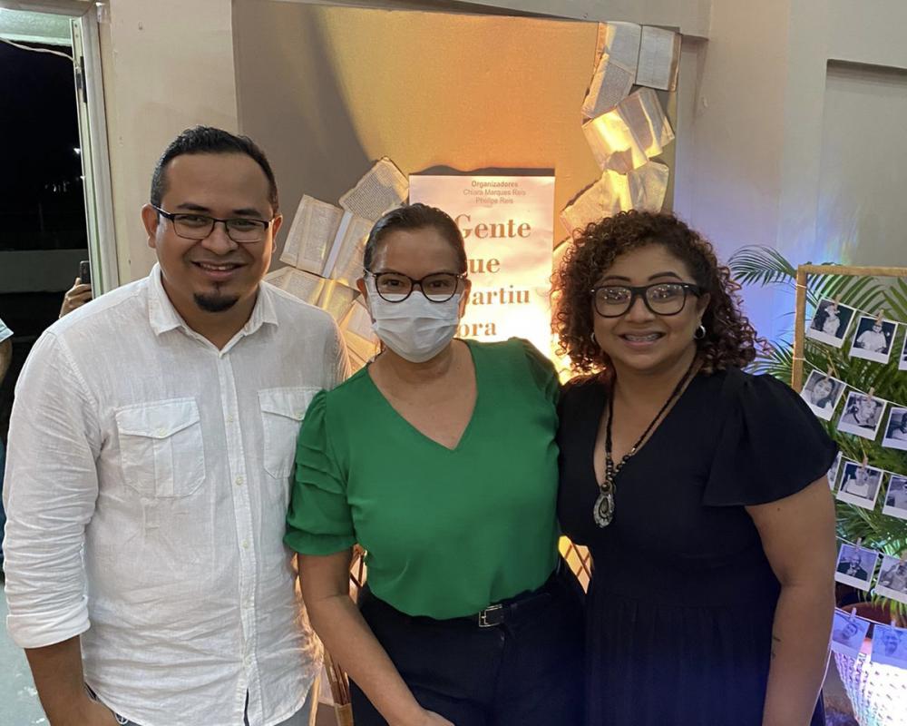 Márcia Baranda participa do lançamento de livro que revive a saudade das vítimas da Covid-19