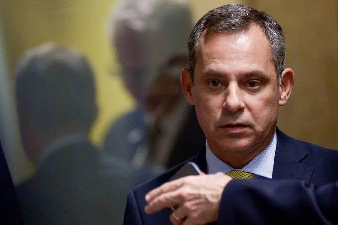Presidente da Petrobras renuncia ao cargo após polêmicas sobre novo aumento da gasolina