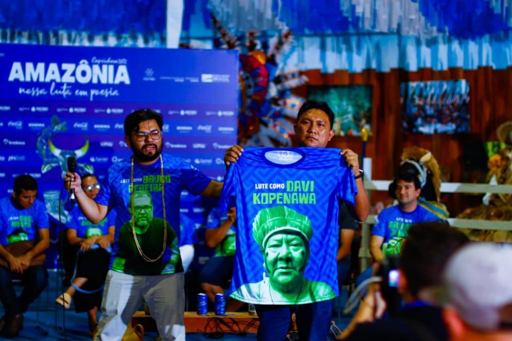Boi Caprichoso referenda luta pela Amazônia com a participação de lideranças na arena