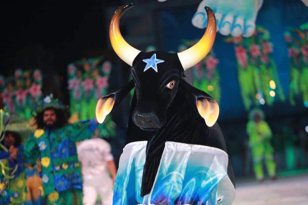 Caprichoso encerra primeira noite do Festival de Parintins 2022 com espetáculo pela preservação