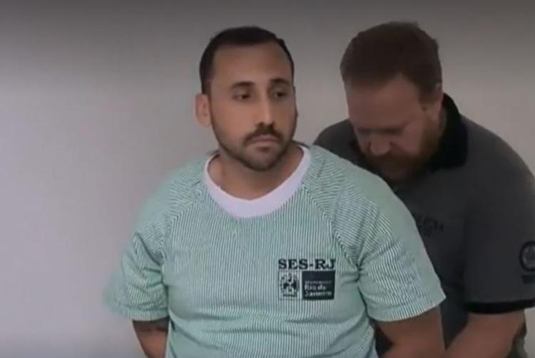 Anestesista suspeito de estuprar mais de 5 mulheres é hostilizado na prisão