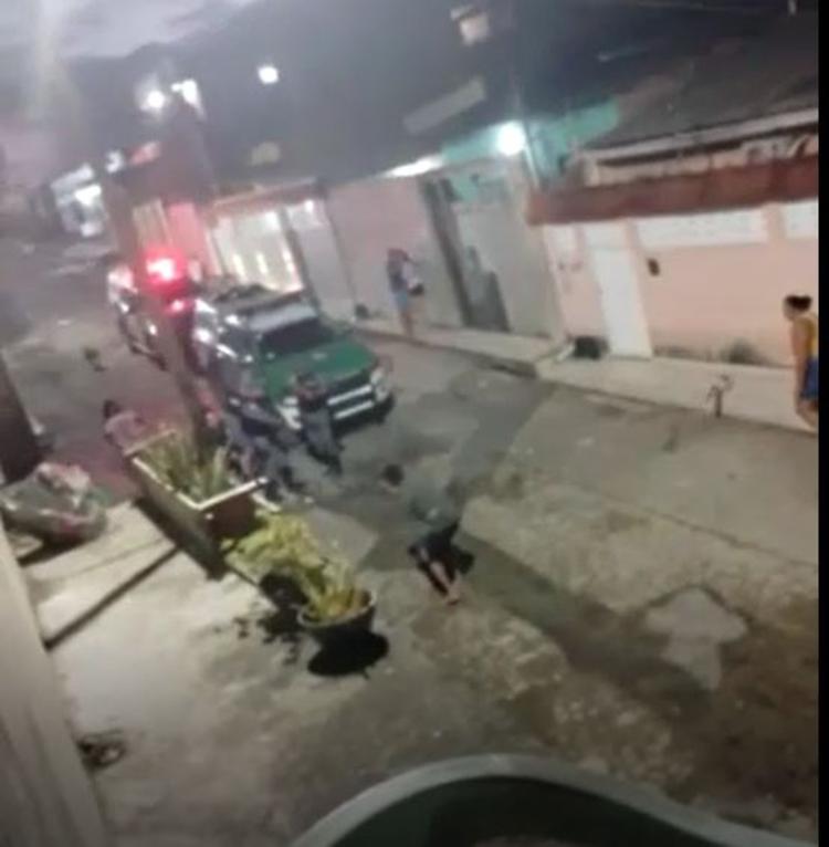 Homem é baleado pela PM após fazer mulher refém em Manaus