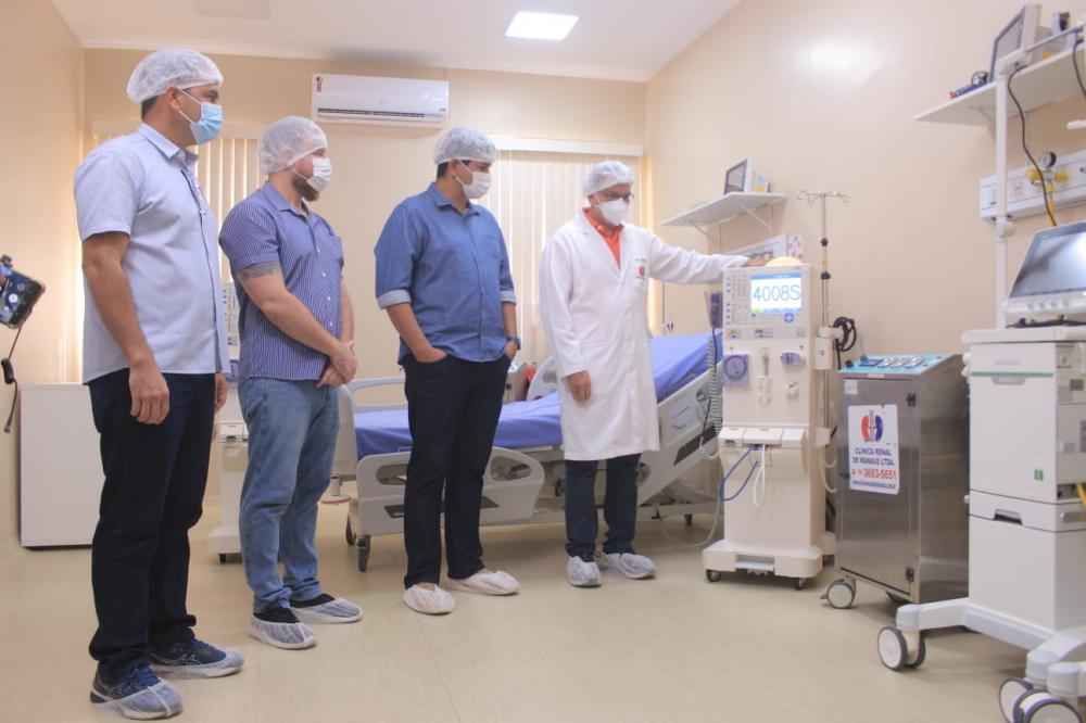 HISTÓRICO: Bi Garcia anuncia hemodiálise ambulatorial no hospital Jofre Cohen