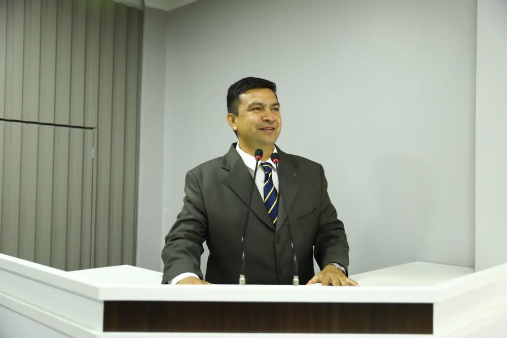 Vereador Telo frisa investimentos em Segurança Pública, Infraestrutura e Esporte