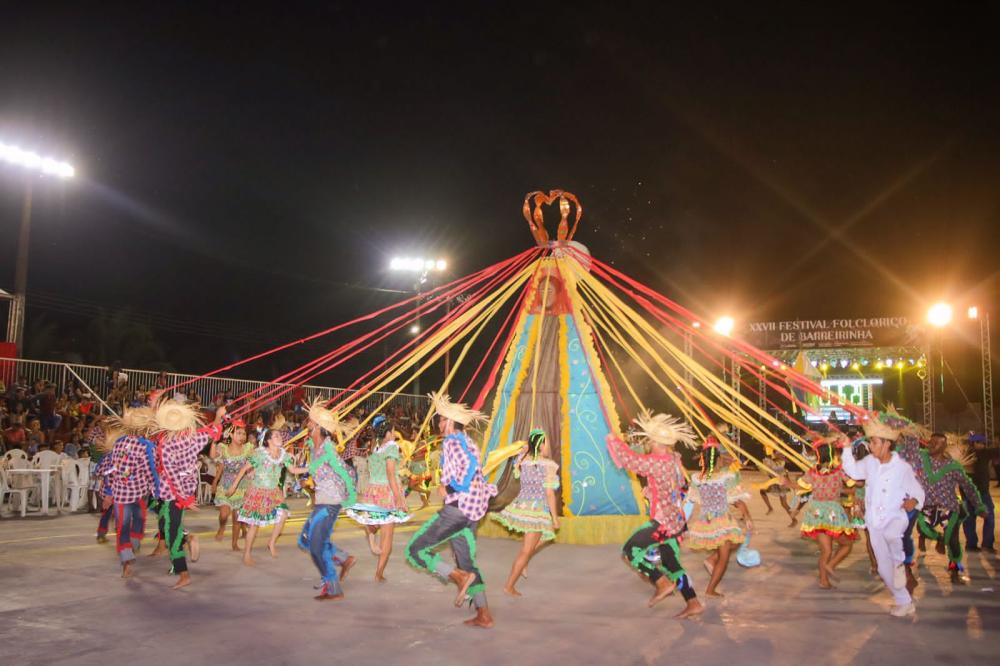 Quadrilhas marcam retorno do Festival Folclórico de Barreirinha