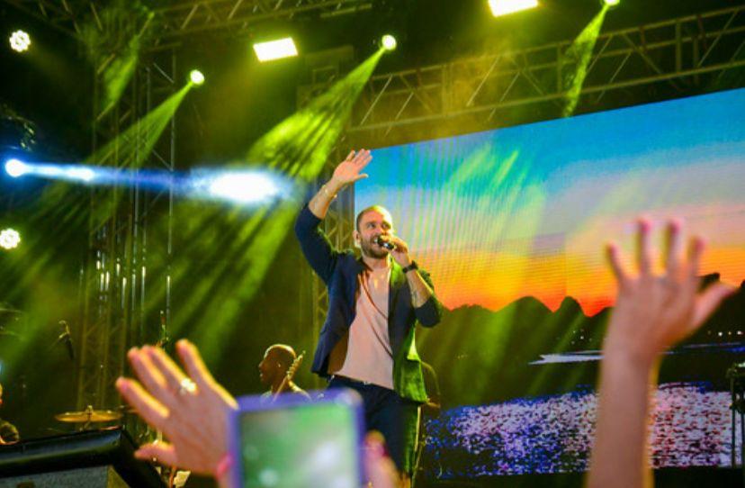Samba e pagode de Diogo Nogueira agitam a galera do palco Caboquinho no terceiro dia do #Sou Manaus Passo a Paço