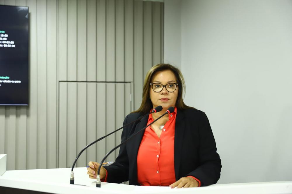 Melhorias de escolas, água, iluminação e ampliação de postos de saúde da zona rural são defendidos por Márcia Baranda   