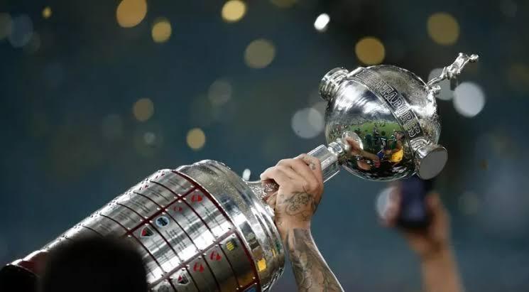 Após campanhas distintas, Flamengo e Athletico fazem final da Libertadores