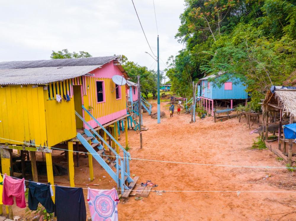 Comunidades da região da Valéria recebem embelezamento para temporada de cruzeiros