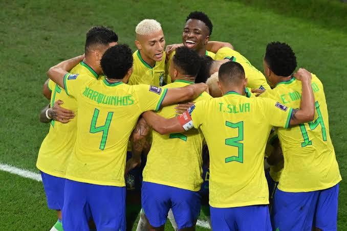 Brasil e Croácia se enfrentam pelas quartas de final da Copa nesta sexta-feira (9)