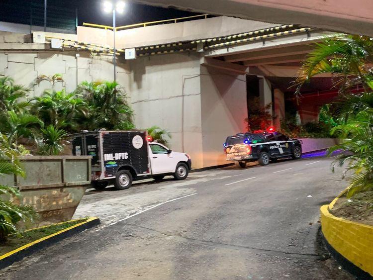 Furto de carros em shopping de Manaus termina em tiroteio e suspeito morto ao pular de edifício