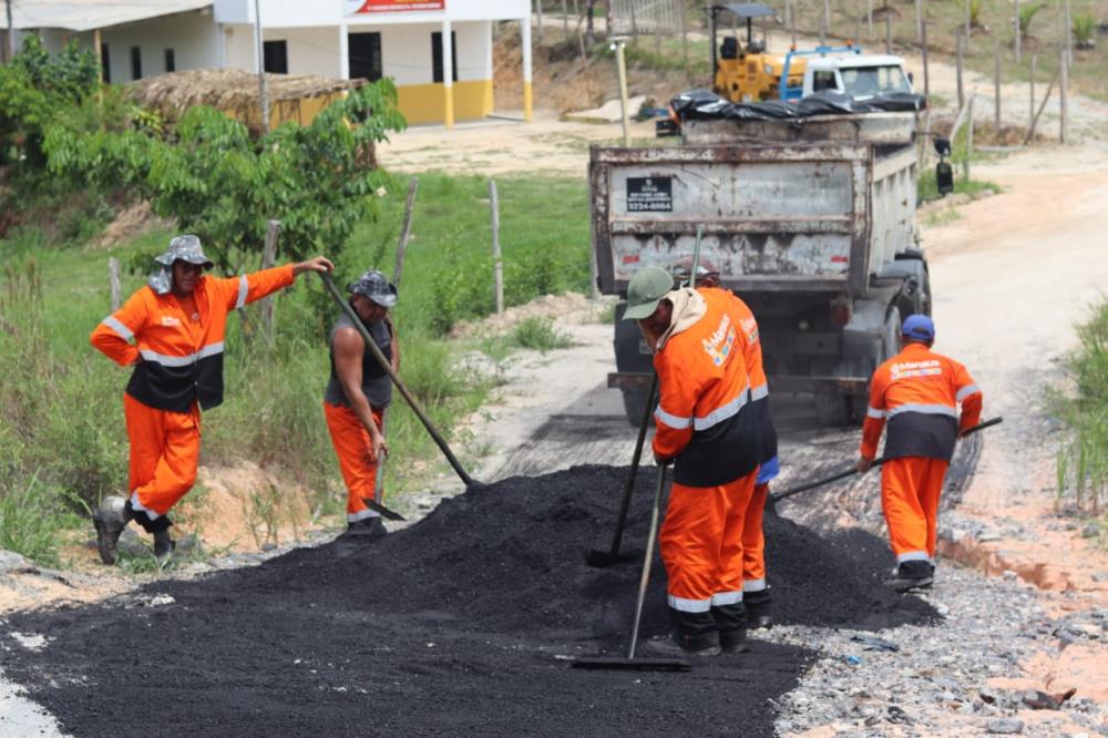 Comunidade do Carnaúba, no ramal do Brasileirinho, recebe asfalto com apoio do vereador Jander Lobato