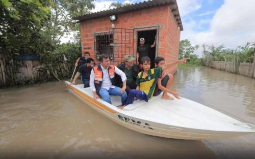 Governo do Amazonas realiza entrega de ajuda humanitária em Parintins