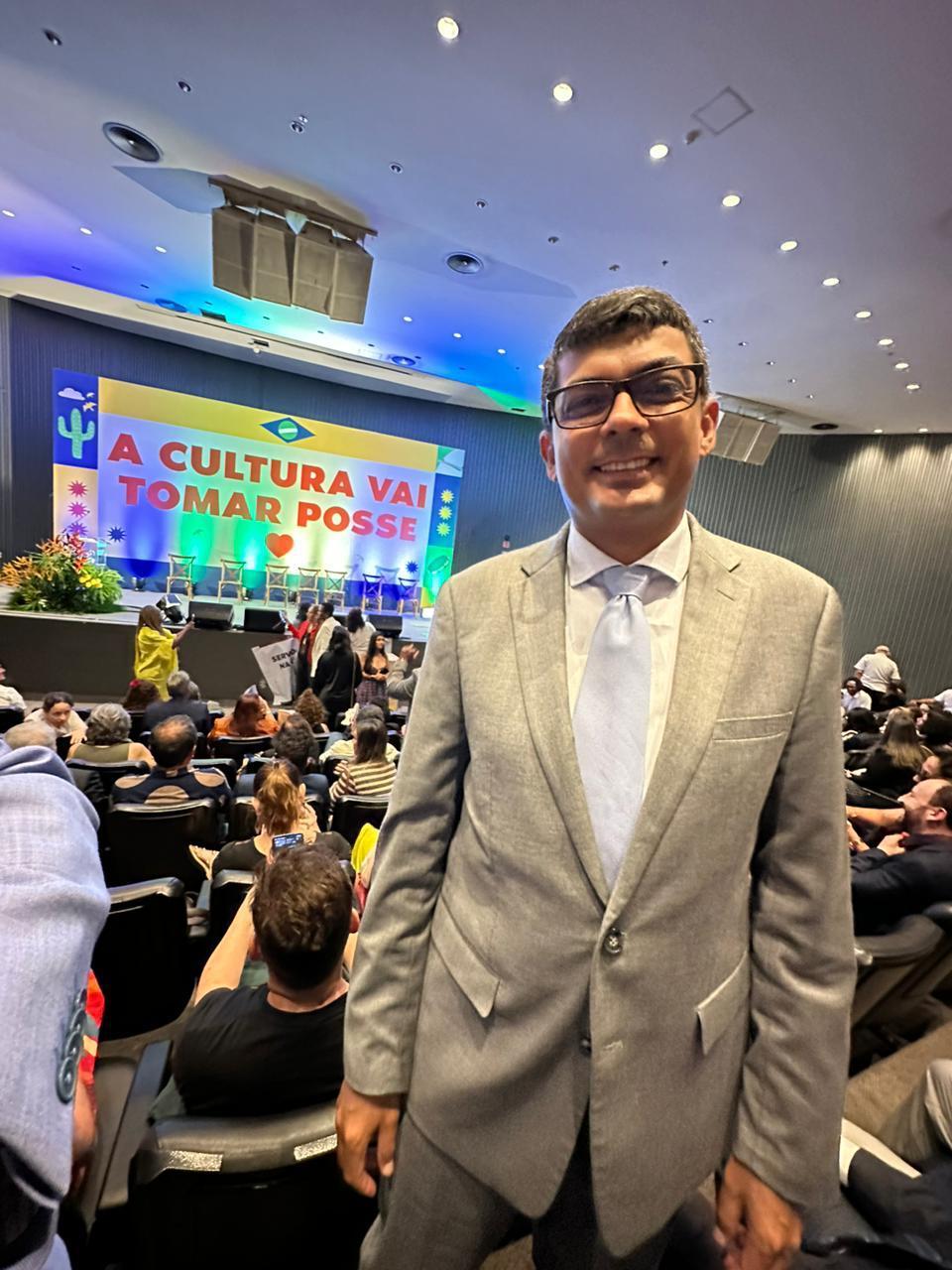 Marco Apolo participa da posse da nova ministra da Cultura, Margareth Menezes