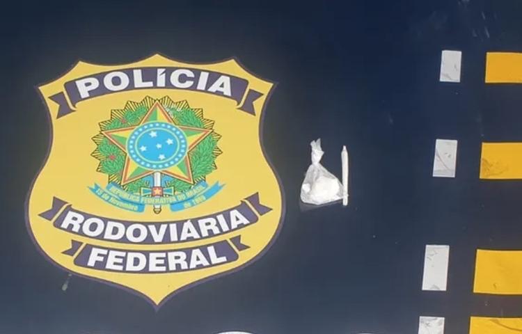 Caminhoneiro é preso por dirigir 40 horas ininterruptas sob efeito de cocaína