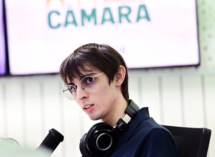 Às vésperas de se tornar deputado, Amom Mandel renuncia cargo de vereador