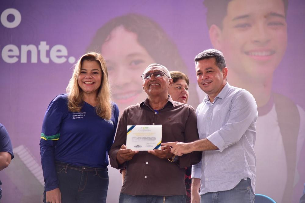 Vice-governador Tadeu de Souza realiza abertura do ano letivo no interior do Amazonas