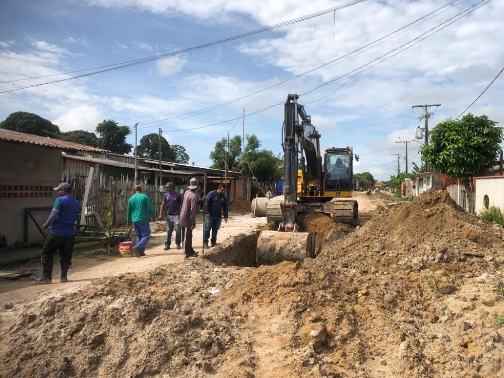 Em Parintins, bairro da União recebe sistema de drenagem, sarjetas, meio fio e asfaltamento