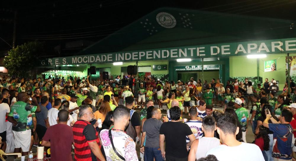 Em reta final, Aparecida faz últimos ensaios de bateria neste fim de semana em Manaus