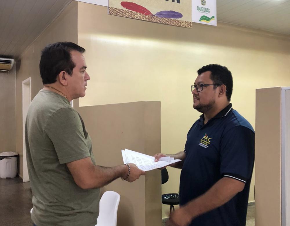 Massilon aciona Procon para fiscalizar postos de gasolina que estão cobrando acima do estabelecido