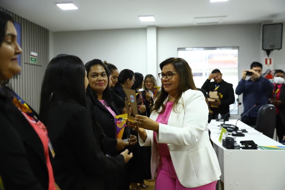 Márcia Baranda preside sessão especial pelo Dia Internacional da Mulher na Câmara de Parintins