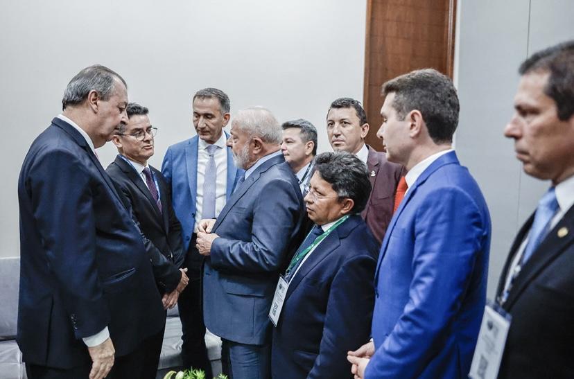Em reunião com Lula, David Almeida recebe garantia de recursos federais para infraestrutura urbana de Manaus